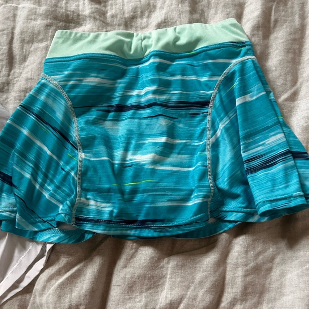 Champion White and Blue Striped Skorts - Picture 5 of 10
